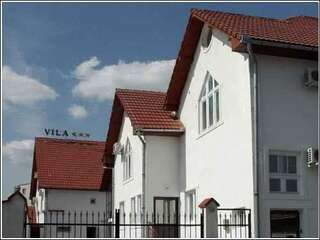 Отель Vila Casa Alesiv Клуж-Напока-0